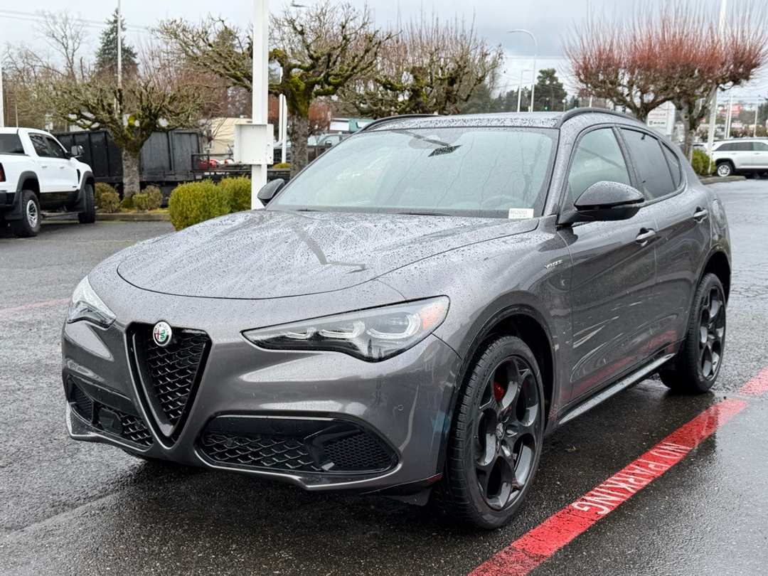 2026 Alfa Romeo Stelvio - Image 4