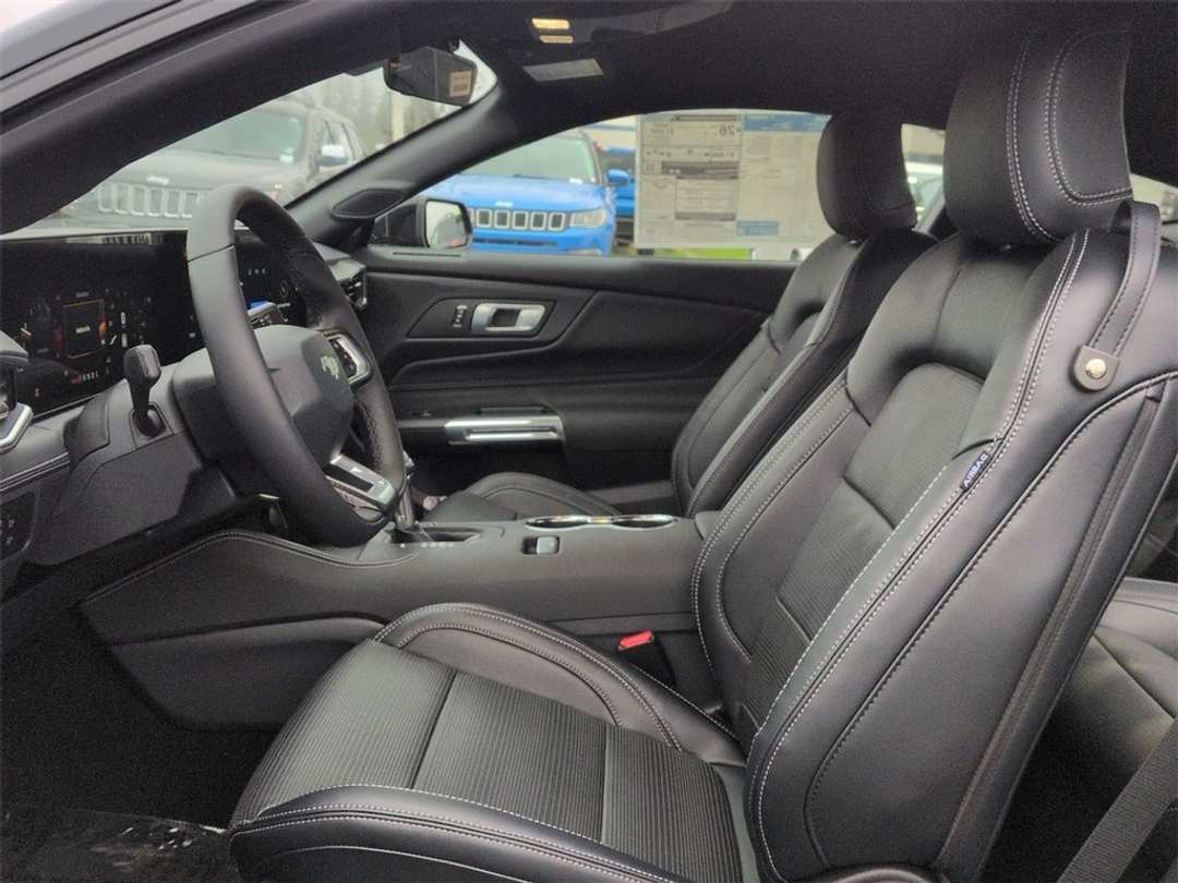 2026 Ford Mustang EcoBoost Premium - Image 13