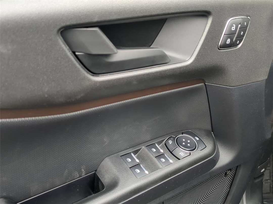 2025 Ford Bronco Sport Outer Banks - Image 10