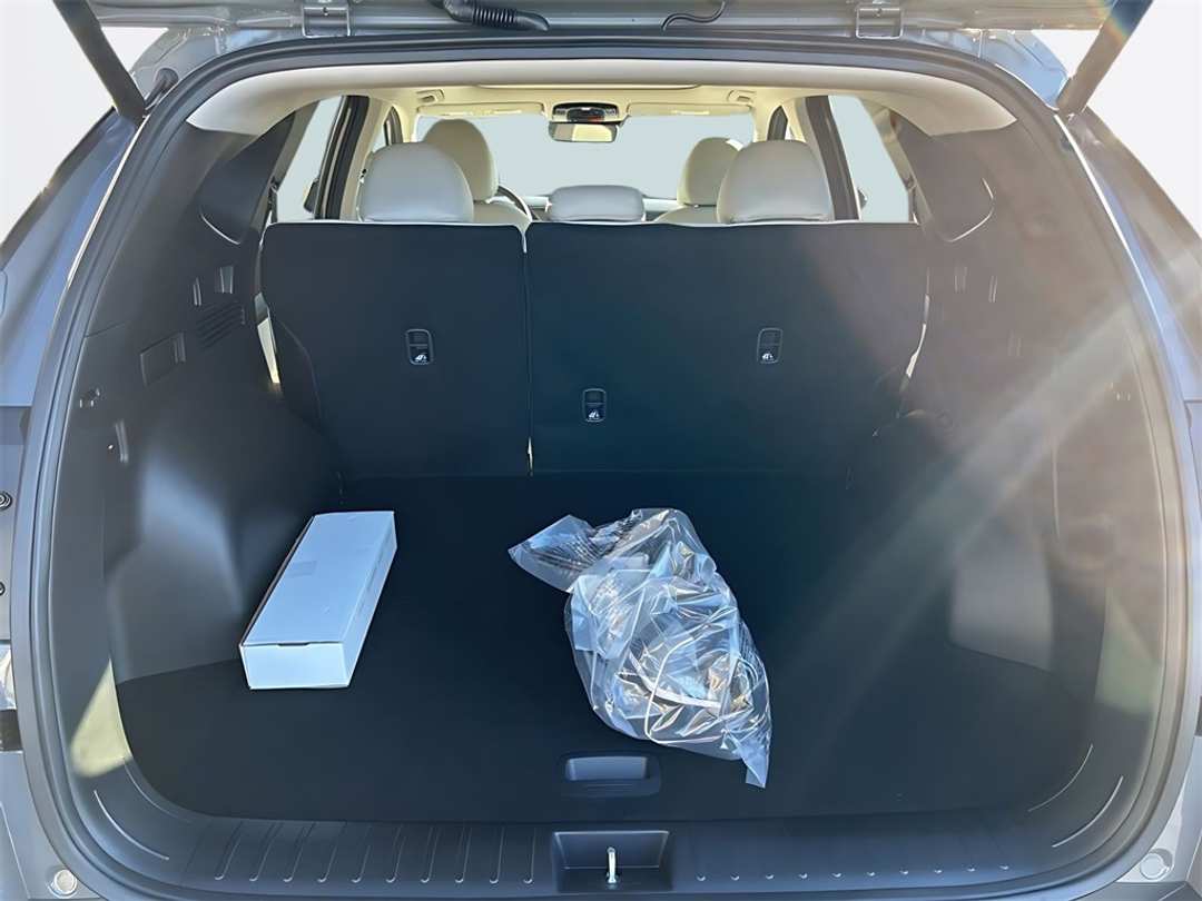 2026 Hyundai Tucson Limited - Image 12