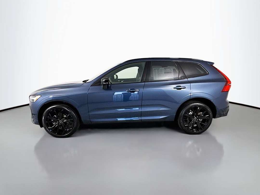 2026 Volvo Xc60 B5 Ultra Black Edition - Image 2