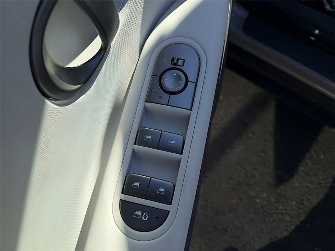 2026 Hyundai Ioniq 5 SEL - Image 12