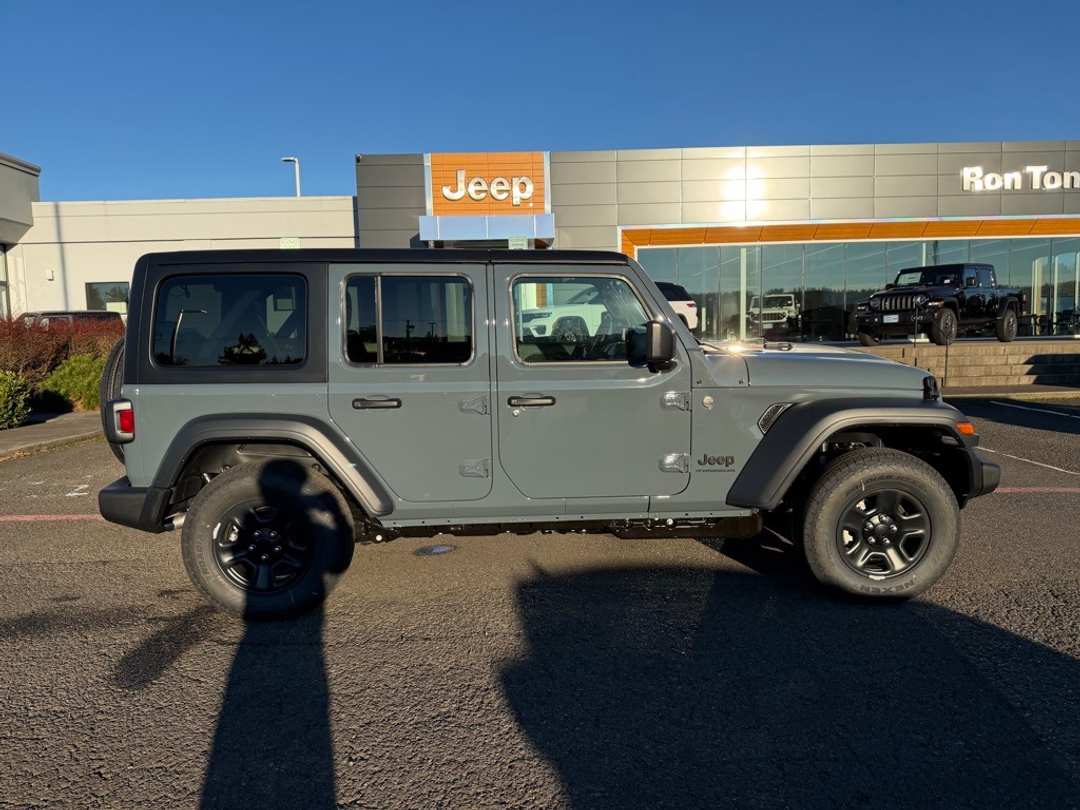 2026 Jeep Wrangler Sport - Image 9