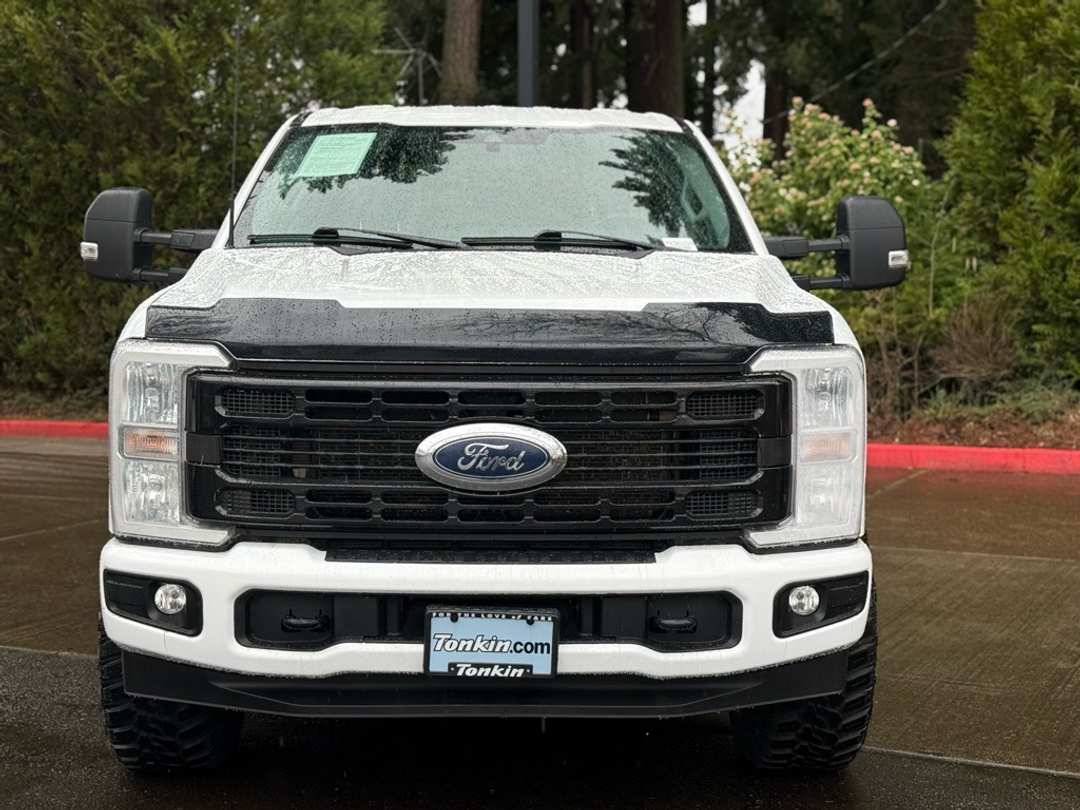 2024 Ford F-350Sd Lariat - Image 2