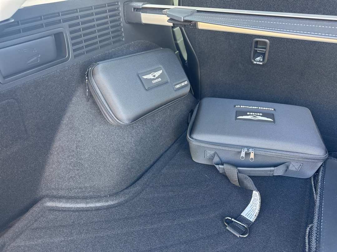 2026 Genesis Gv70 2.5T Advanced - Image 14