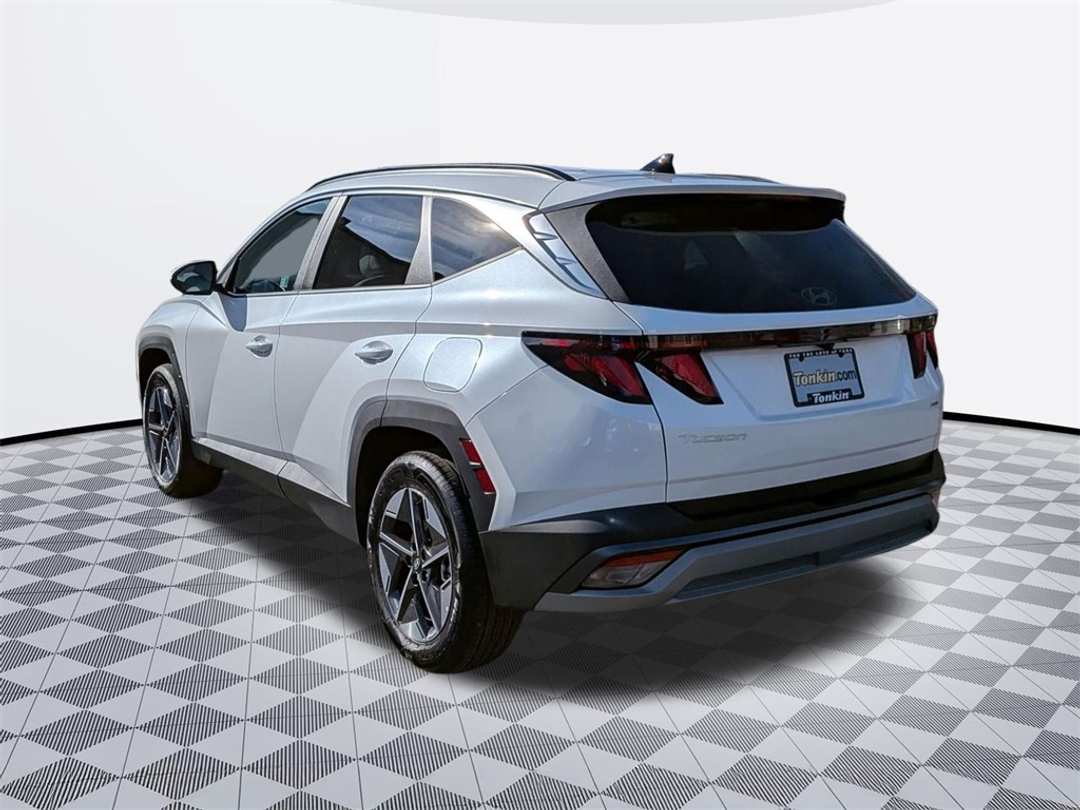 2025 Hyundai Tucson SEL - Image 4