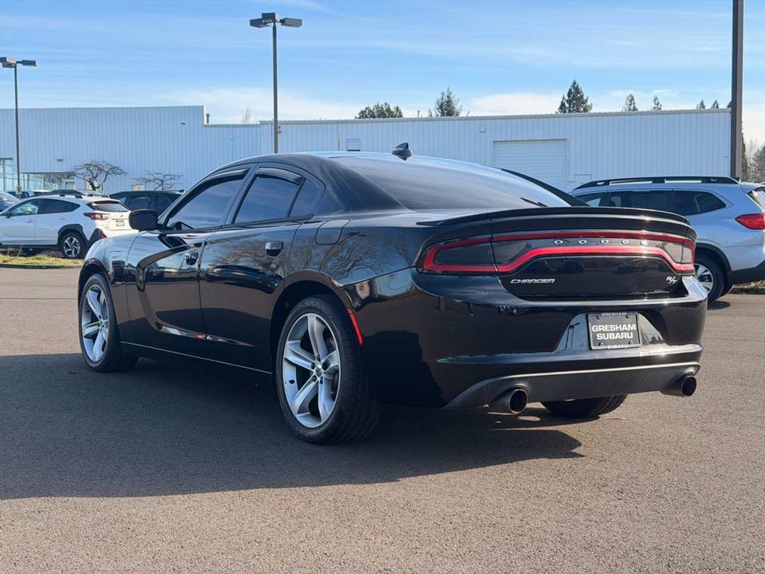 2017 Dodge Charger R/T - Image 5