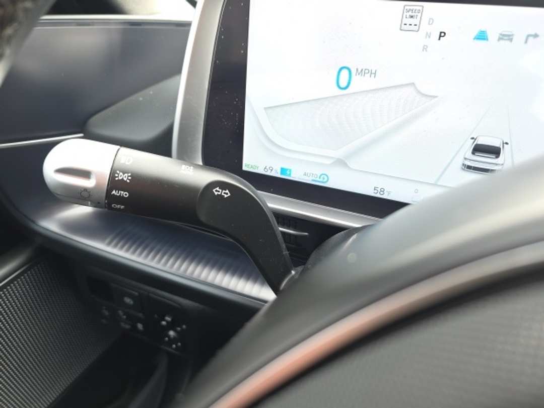 2024 Hyundai Ioniq 6 SE - Image 13