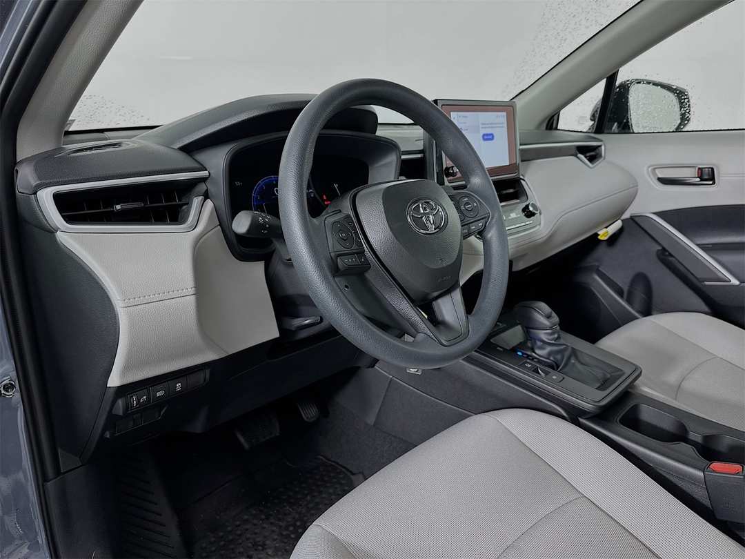 2026 Toyota Corolla Cross L - Image 9