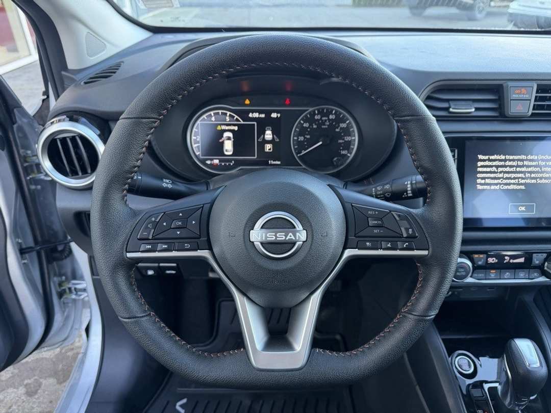 2025 Nissan Versa 1.6 SR - Image 18