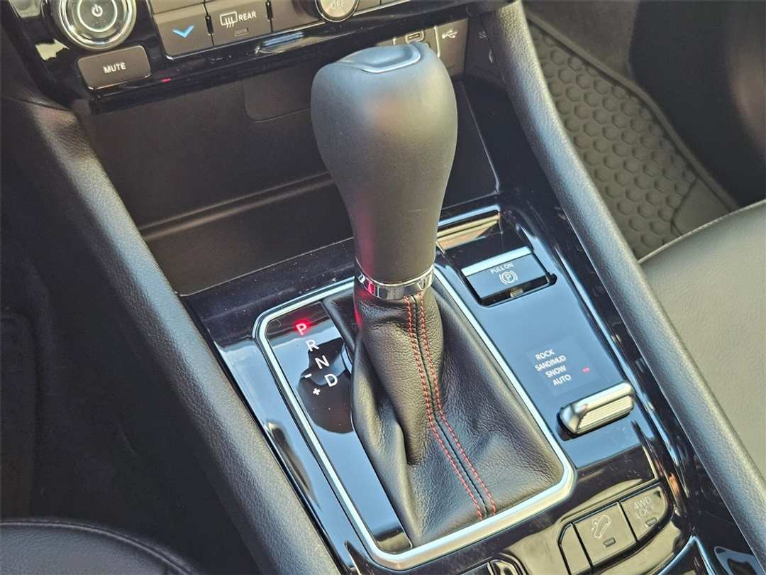 2026 Jeep Compass Trailhawk - Image 18