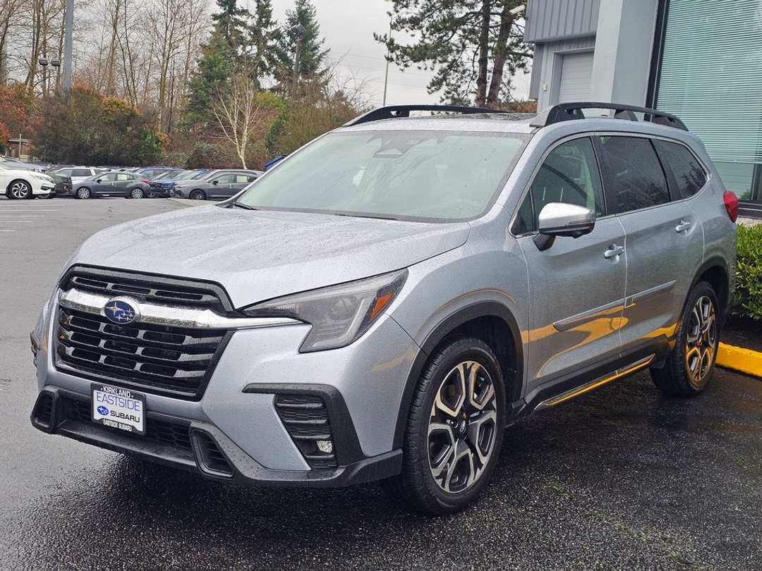 2023 Subaru Ascent Limited - Image 3