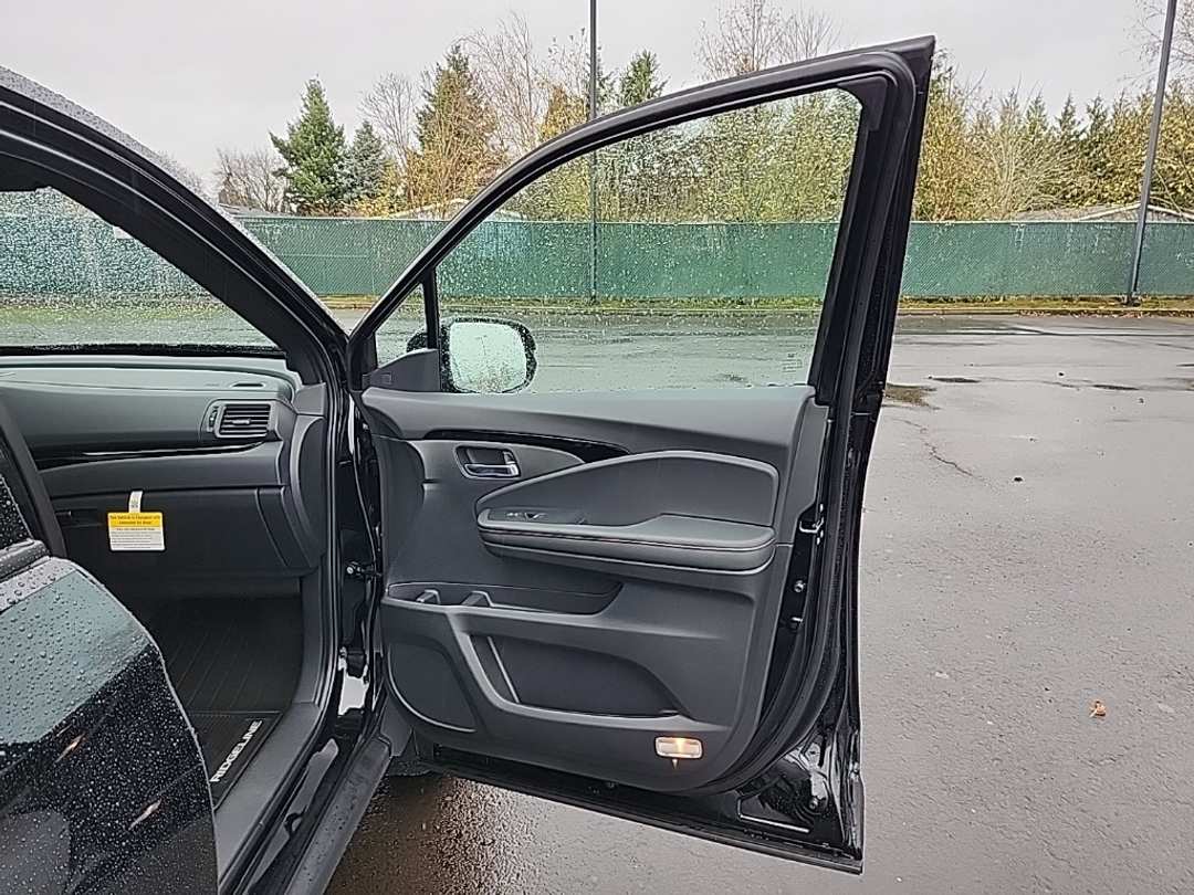 2026 Honda Ridgeline Black Edition - Image 31