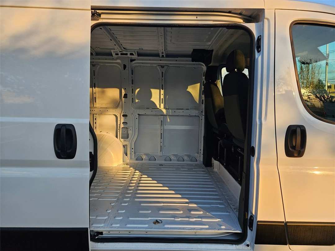 2026 Ram Promaster 1500 Low Roof - Image 32