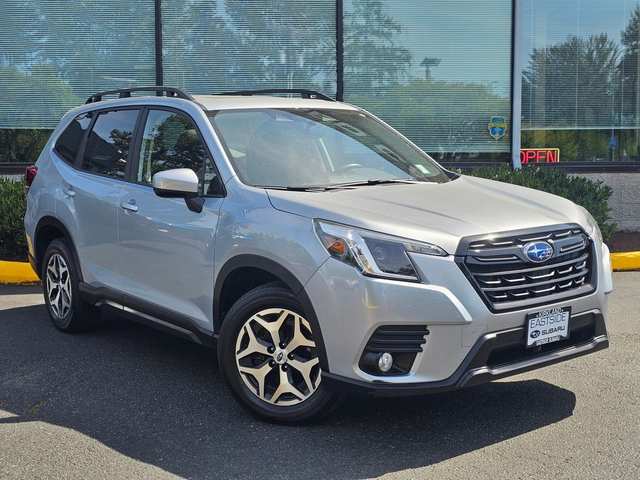 2023 Subaru Forester Premium