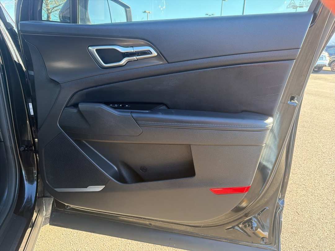2024 Kia Sportage EX - Image 27