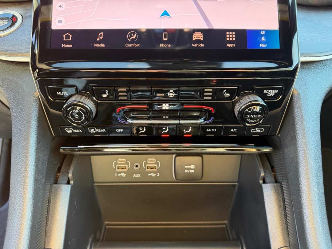 2025 Jeep Grand Cherokee Limited - Image 24