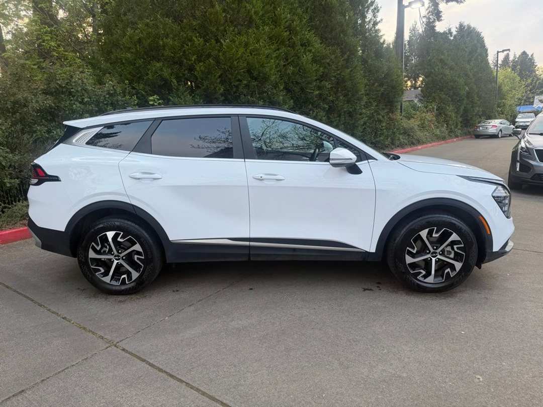 2025 Kia Sportage EX - Image 2