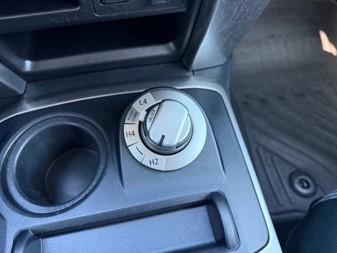 2017 Toyota 4Runner SR5 - Image 23