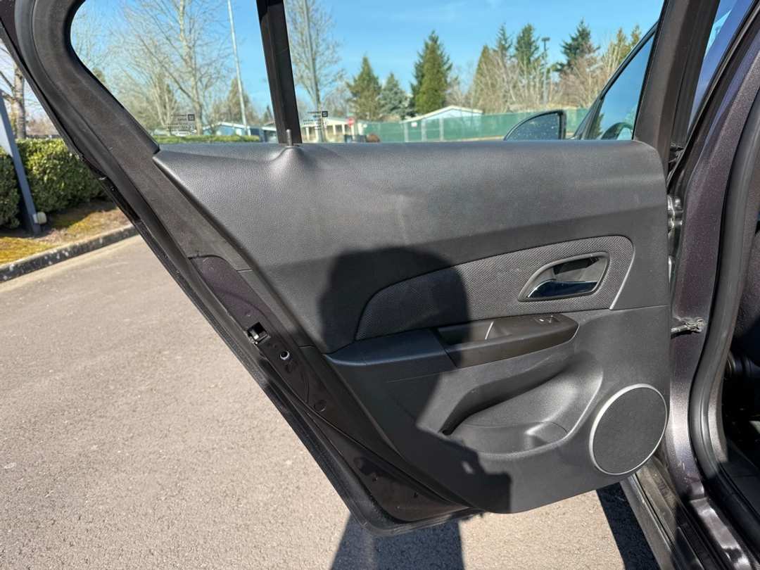 2014 Chevrolet Cruze 1LT - Image 18