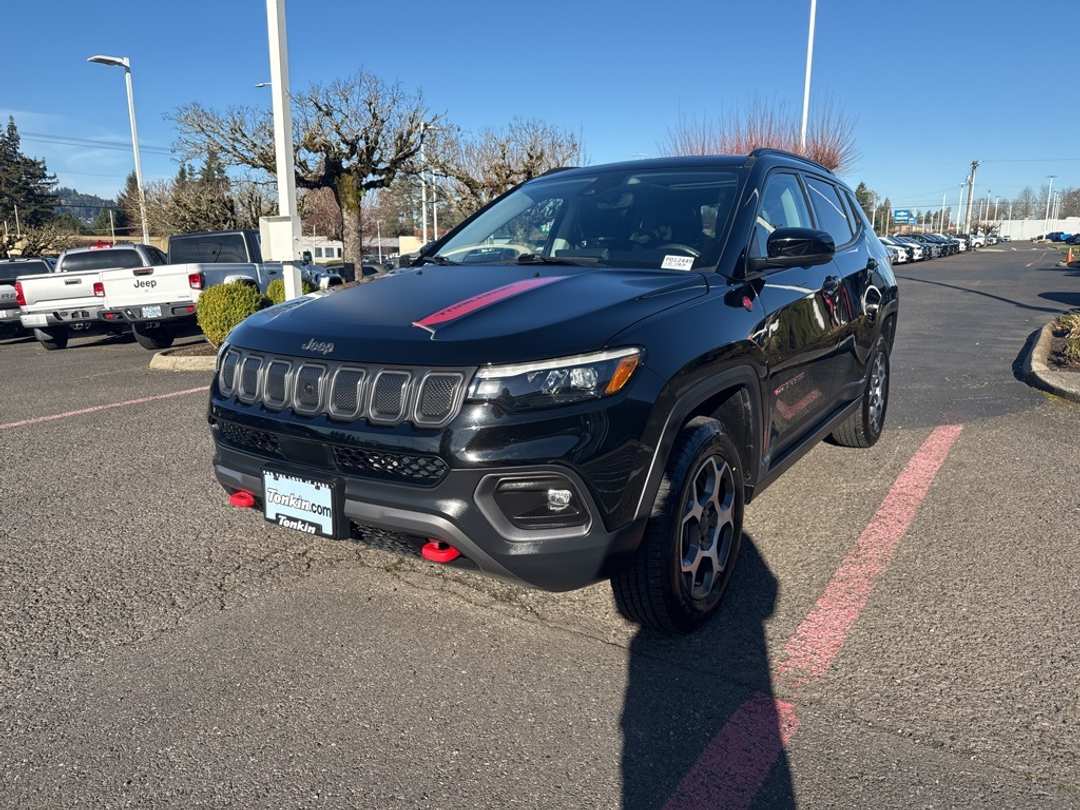 2022 Jeep Compass Trailhawk - Image 3