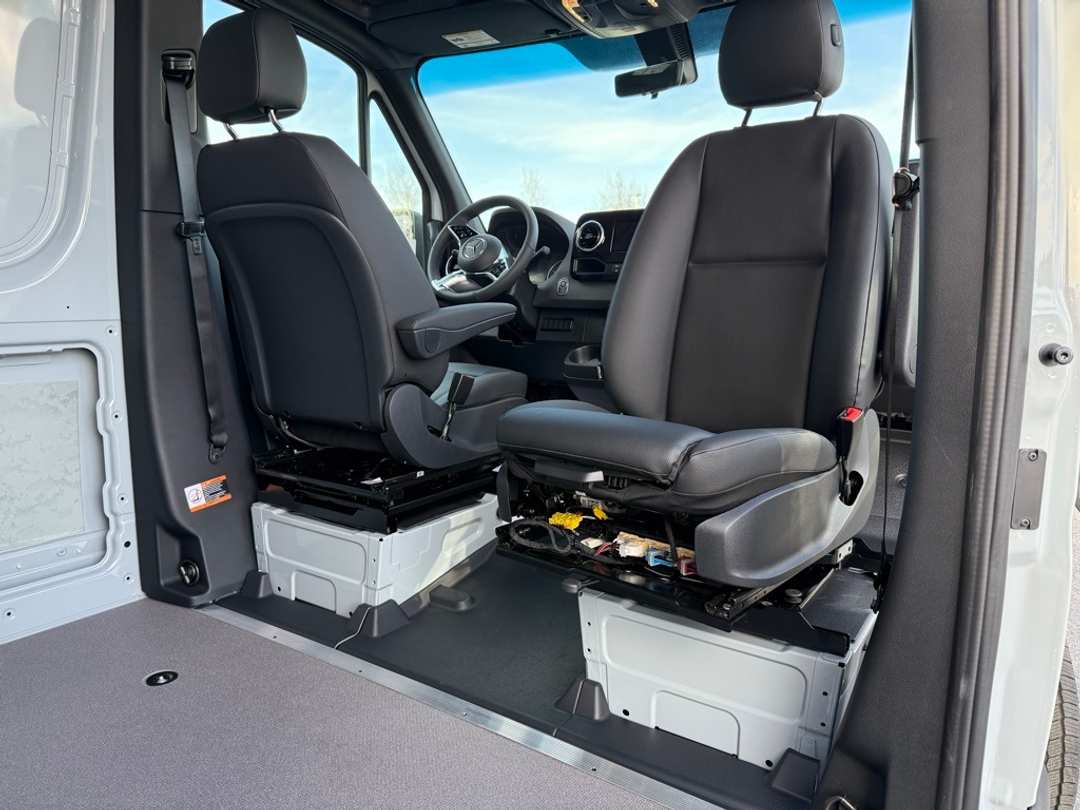 2025 Mercedes-Benz Sprinter 2500 Cargo 144 WB - Image 15