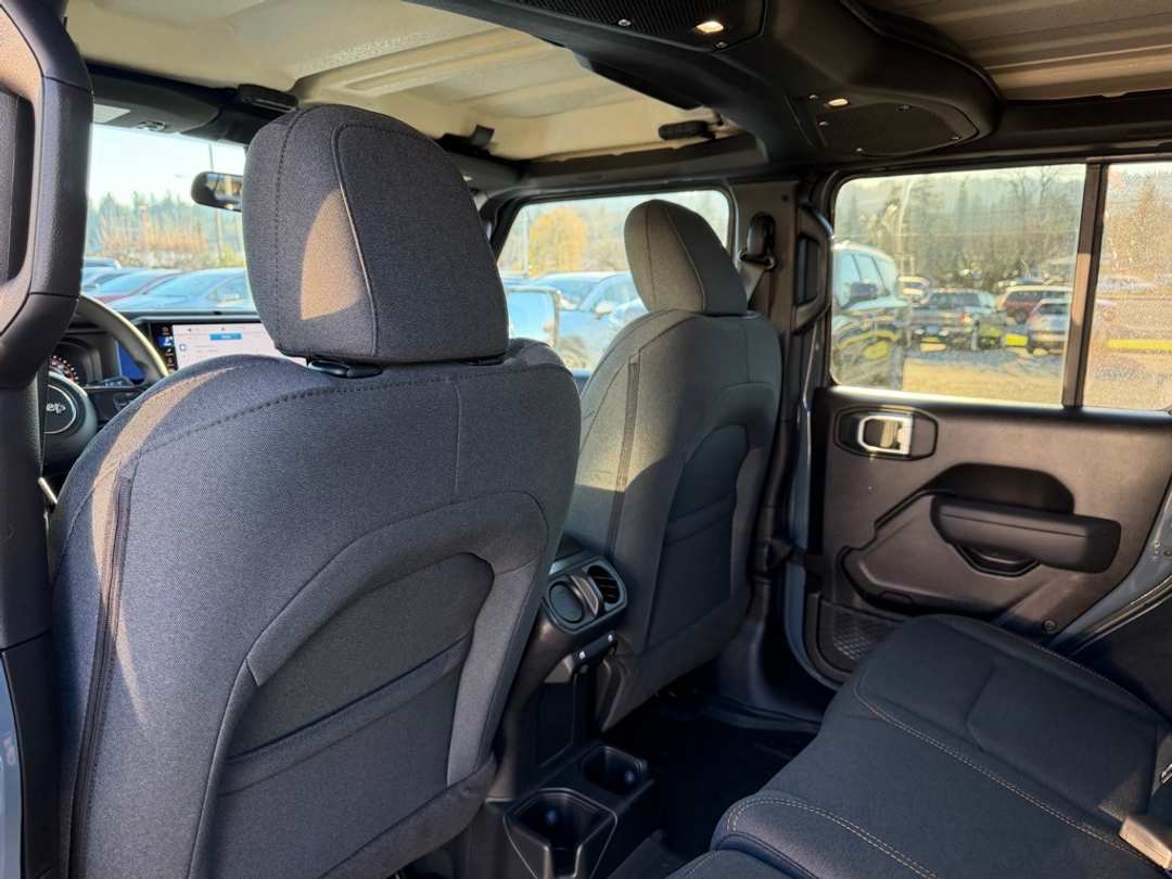 2026 Jeep Wrangler Sport - Image 30