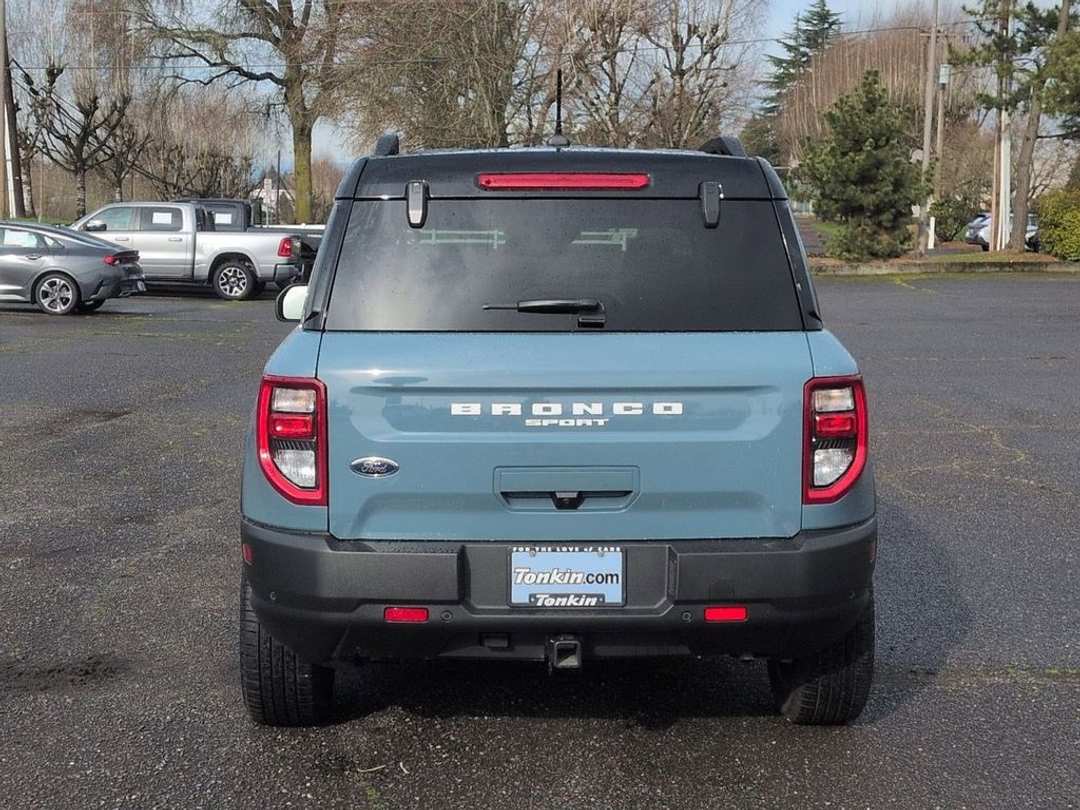 2023 Ford Bronco Sport Outer Banks - Image 3