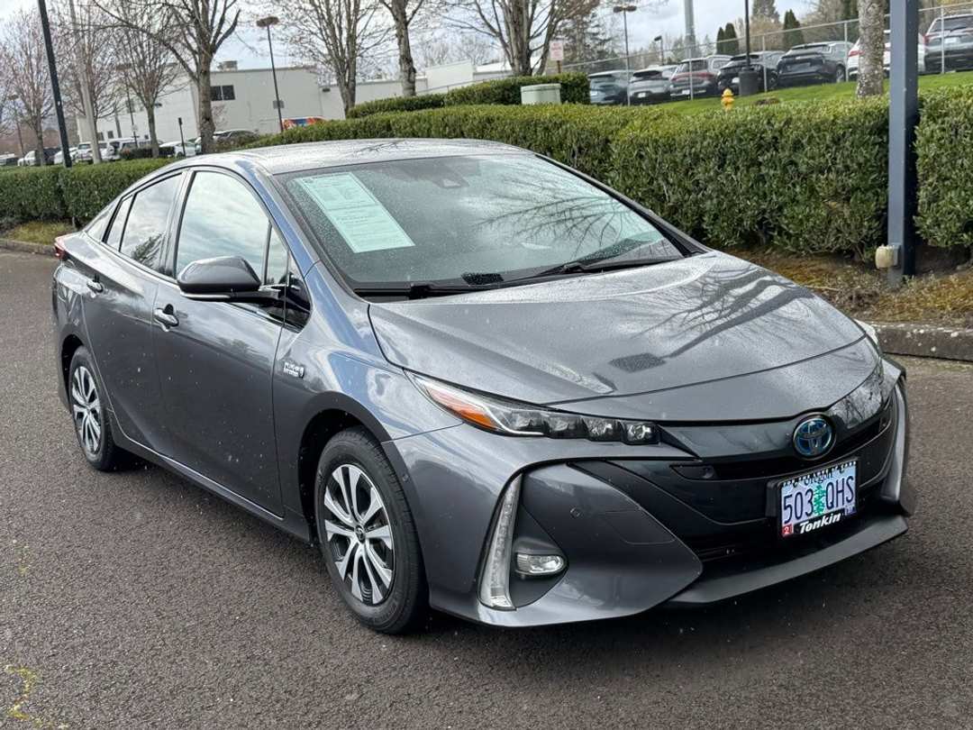 2020 Toyota Prius Prime Limited - Image 2