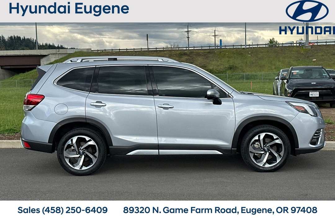 2022 Subaru Forester Touring - Image 2