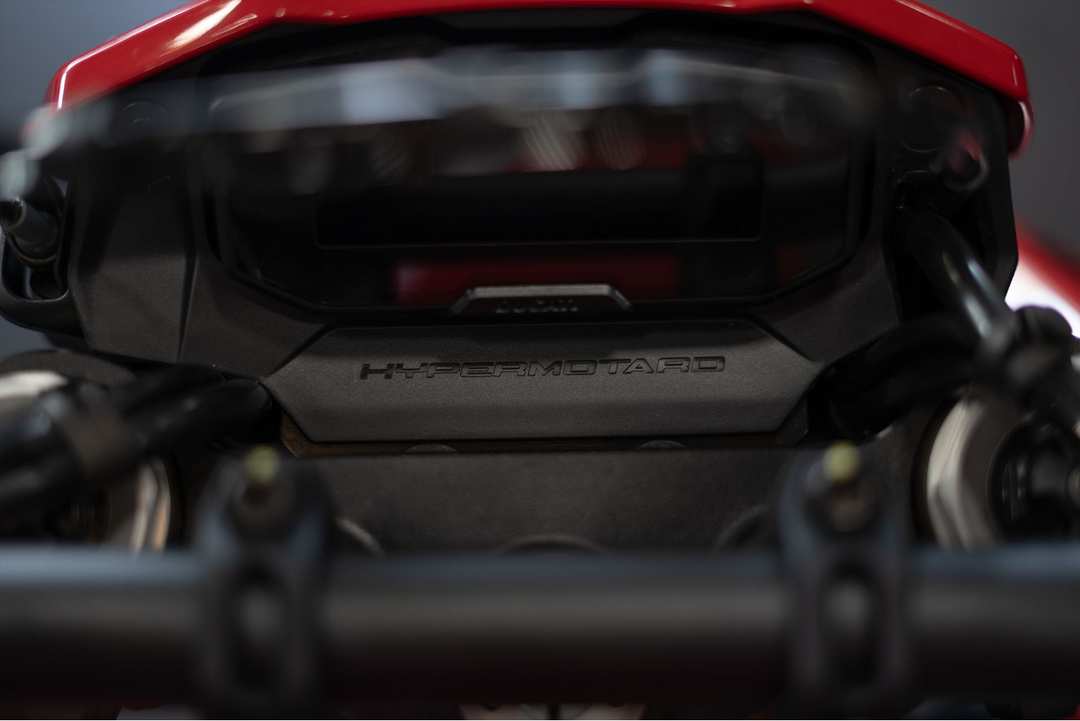 2025 Ducati Hypermotard 698 Mono - Image 4