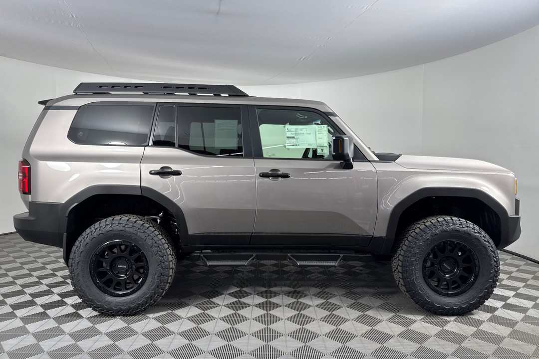 Toyota Land Cruiser - Image 6