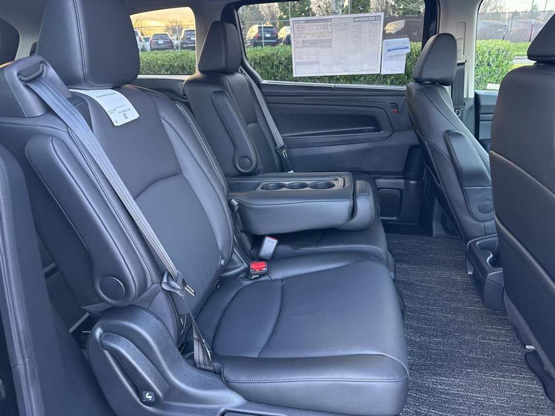2026 Honda Odyssey EXL - Image 24