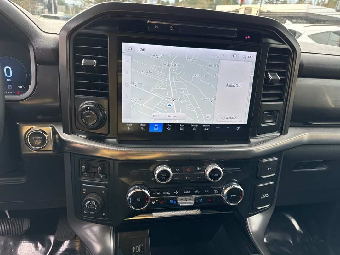 2025 Ford F-150 Lariat - Image 24