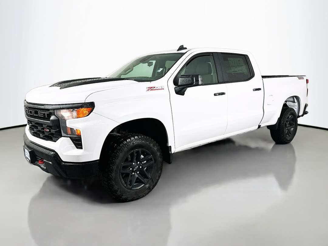 2026 Chevrolet Silverado 1500 Custom Trail Boss - Image 3