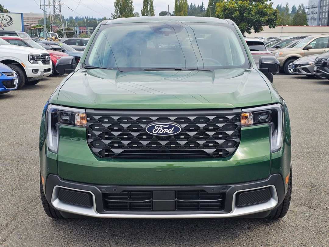 2025 Ford Maverick Lariat - Image 2