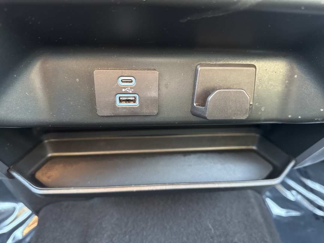 2023 Ford F-150 XLT - Image 28