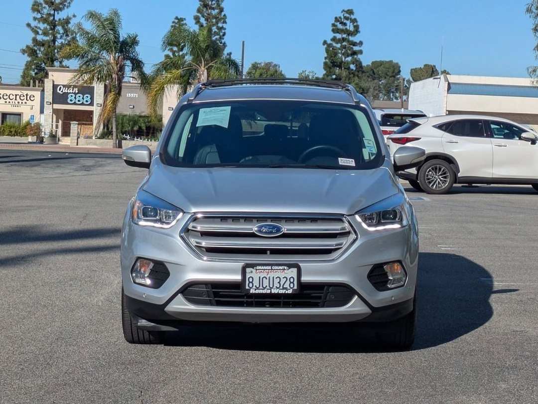 2019 Ford Escape Titanium - Image 3