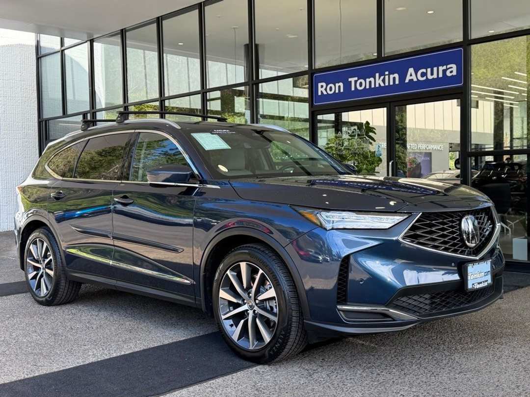 2025 Acura MDX Technology Package SHAWD - Image 2