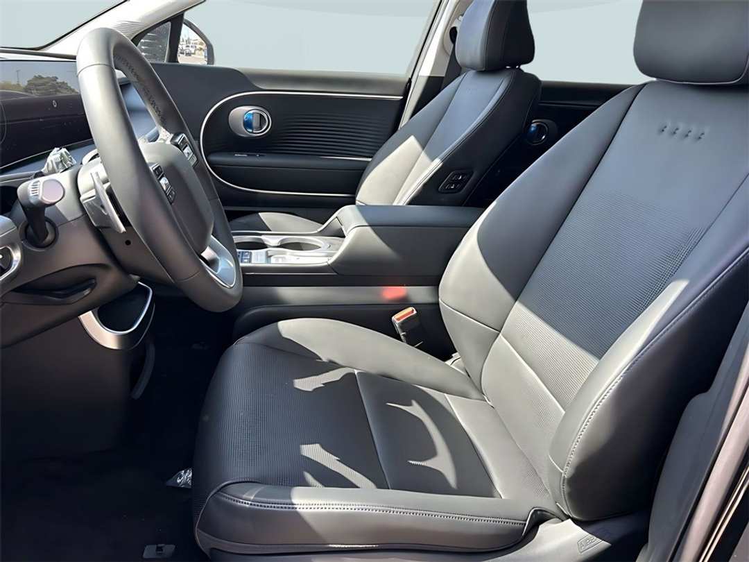 2026 Hyundai Ioniq 9 SEL - Image 21