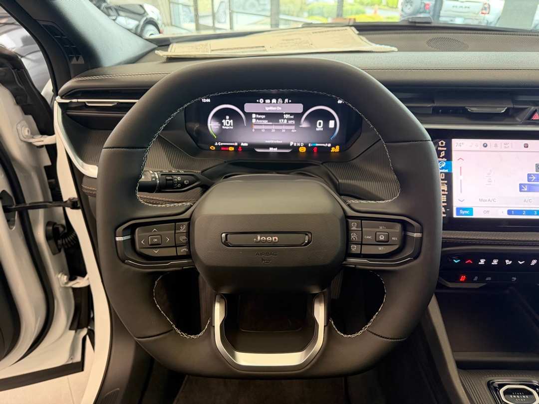 2026 Jeep Cherokee Overland - Image 23