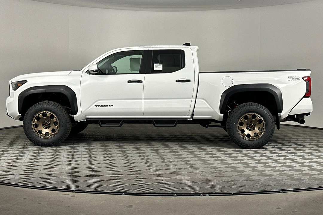 2025 Toyota Tacoma TRD OffRoad - Image 7