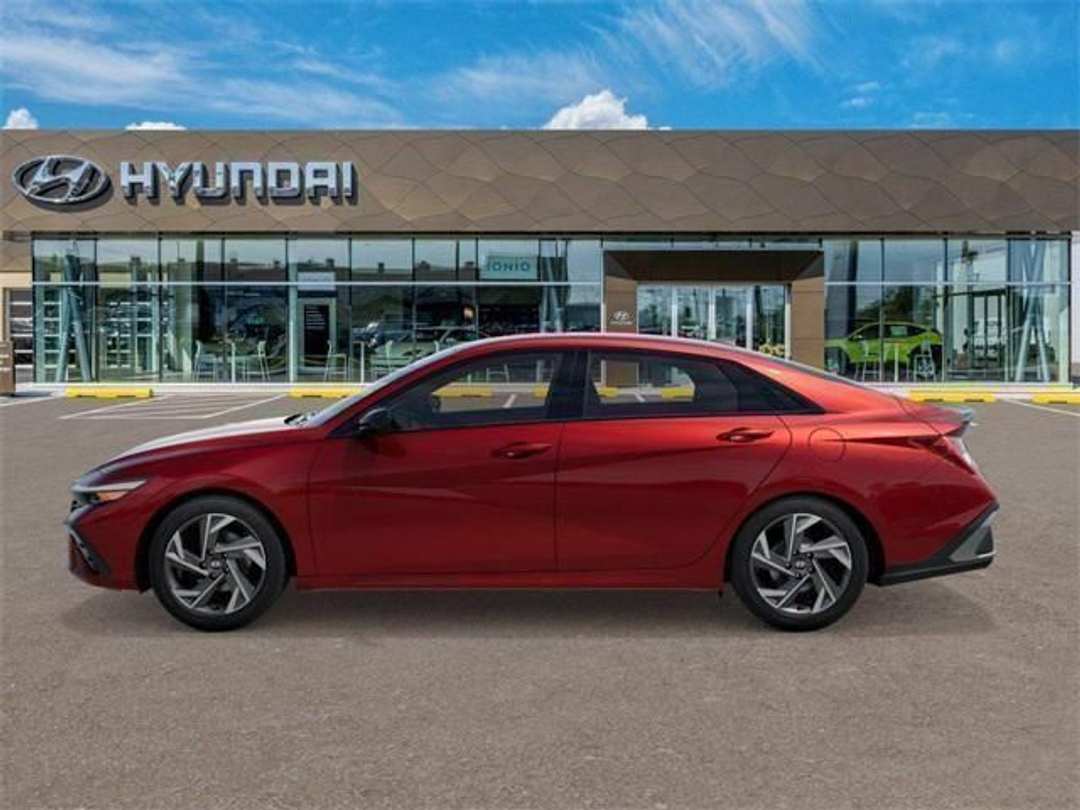 2026 Hyundai Elantra SEL Sport - Image 3