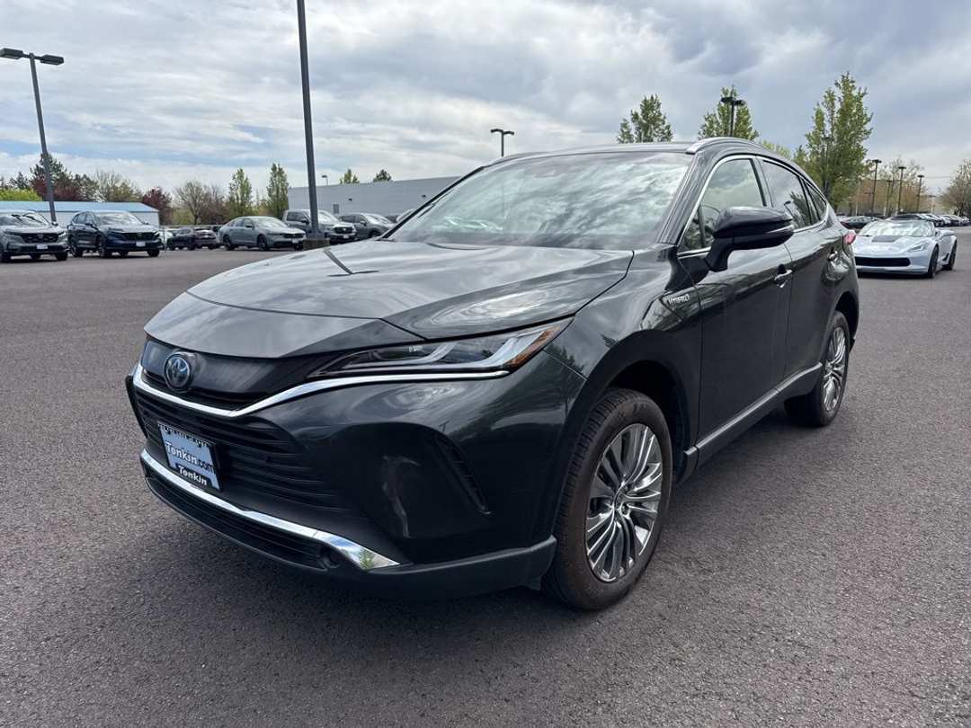 2021 Toyota Venza XLE - Image 3