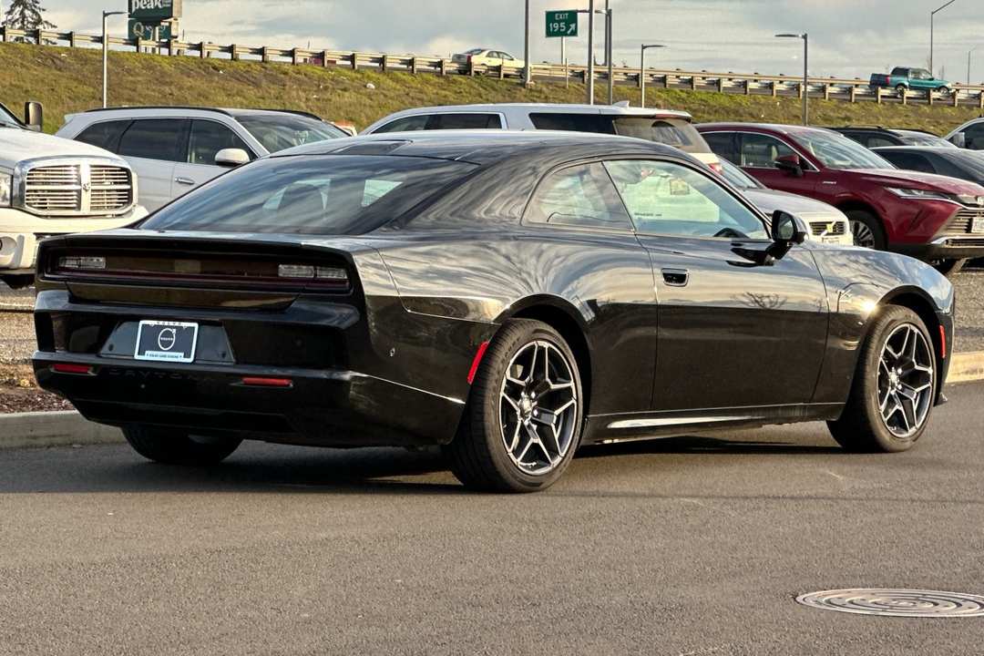2024 Dodge Charger R/T - Image 3