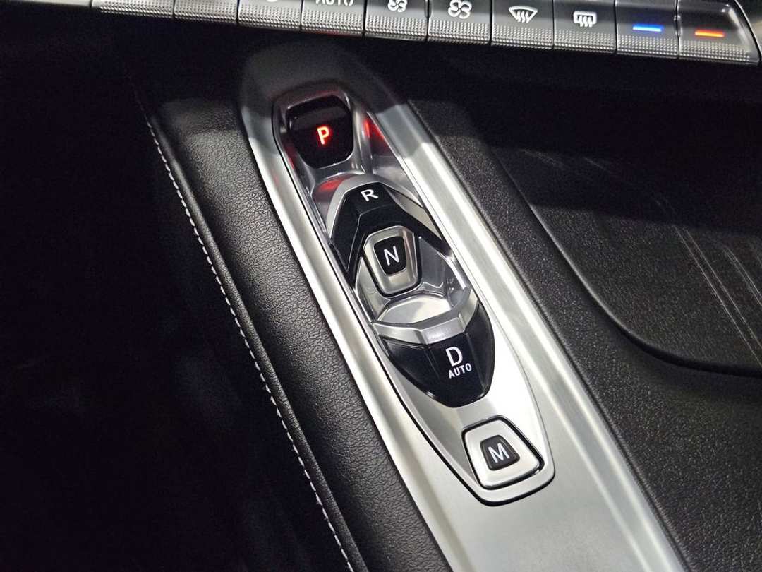 2026 Chevrolet Corvette Stingray - Image 18