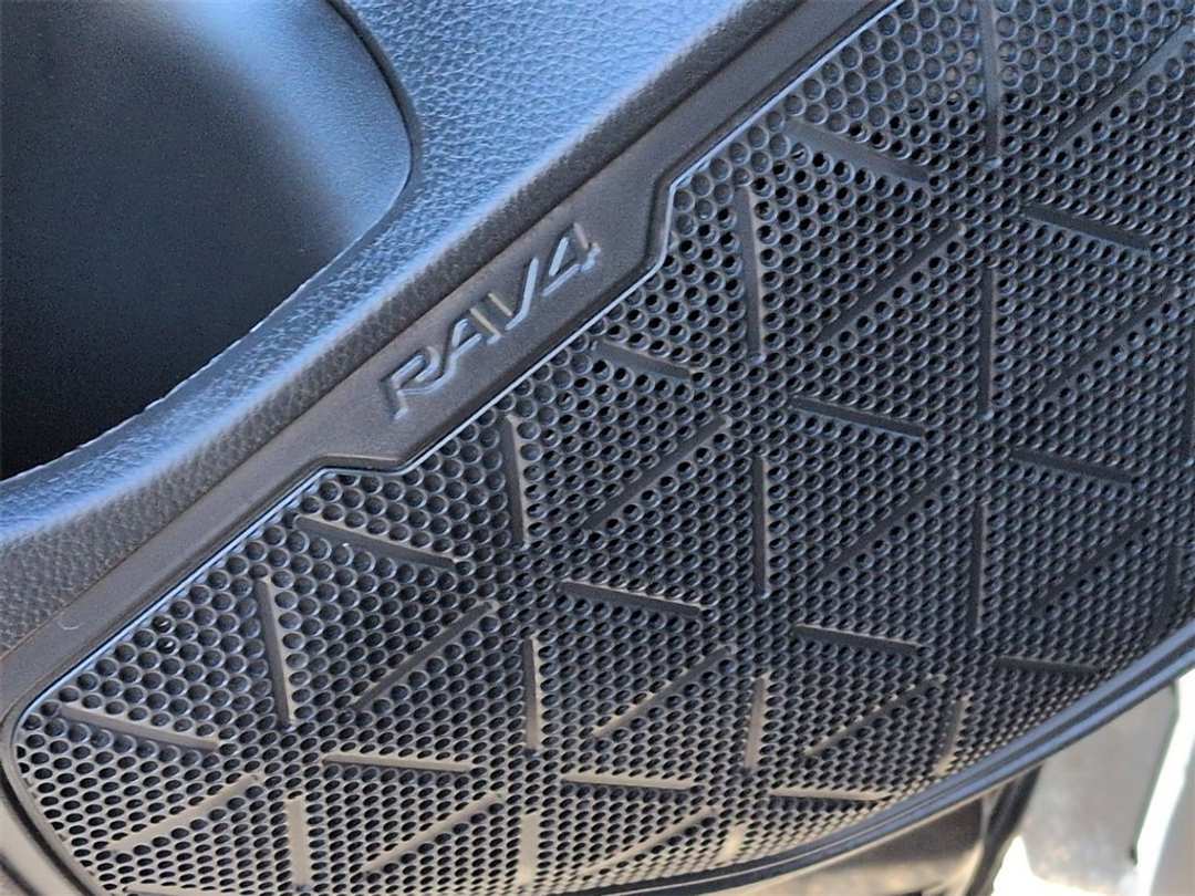 2024 Toyota Rav4 TRD Off Road - Image 11