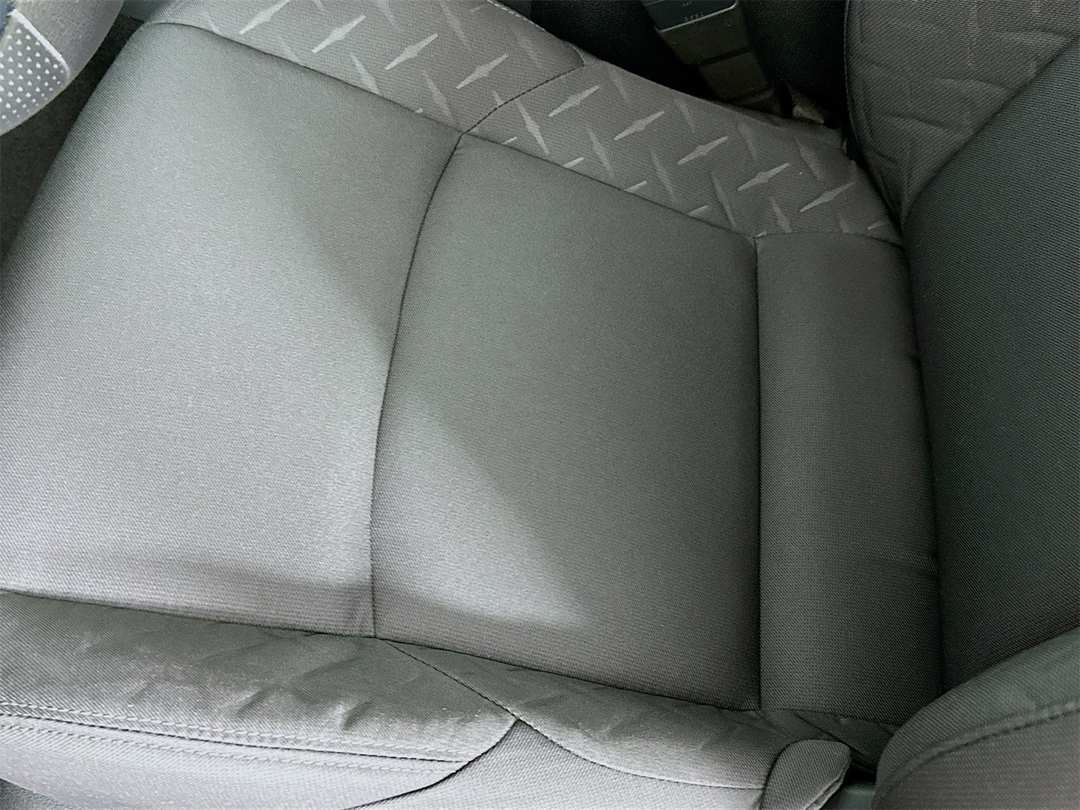 2025 Toyota Tacoma SR5 - Image 18