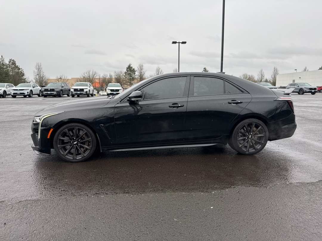 2022 Cadillac Ct4 VSeries - Image 4