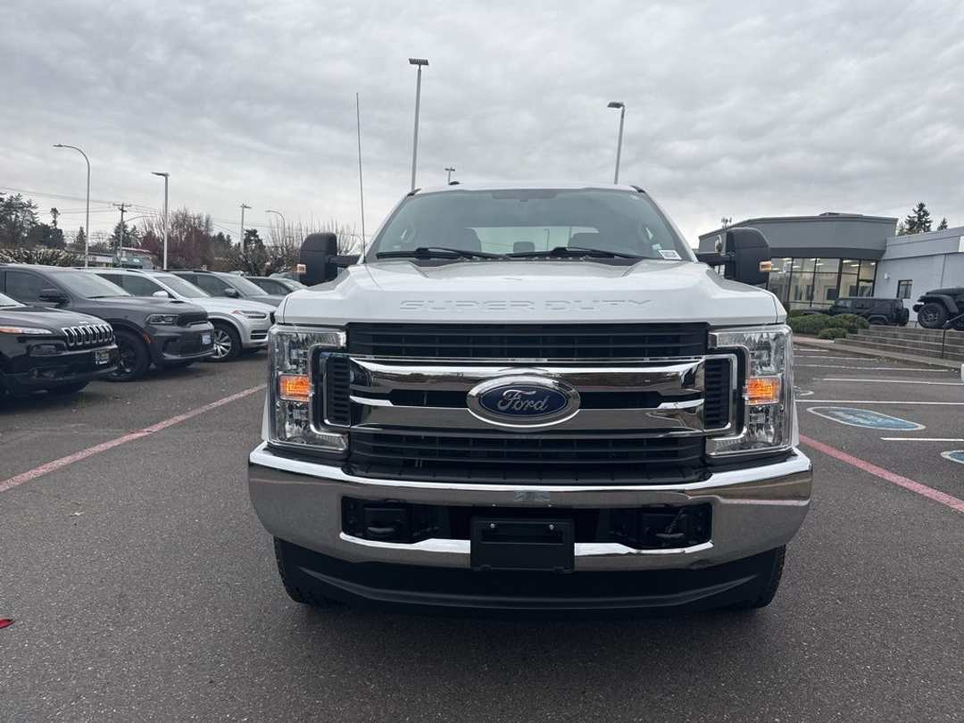2019 Ford F-250Sd XLT - Image 2